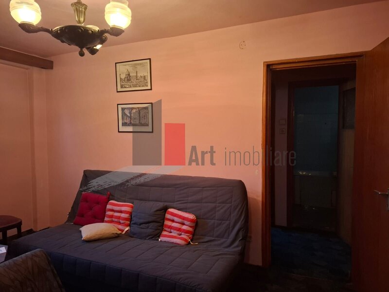 Piata Victoriei, Titulescu apartament