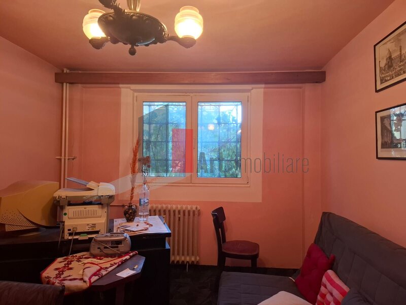 Piata Victoriei, Titulescu apartament